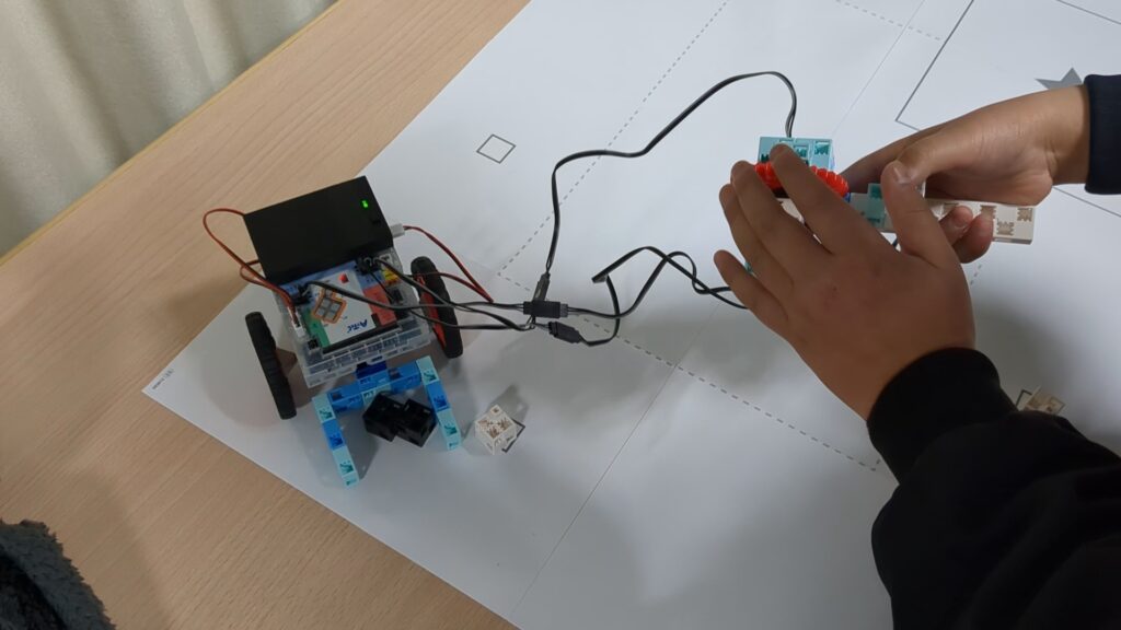 ラジコンロボットのサムネ用